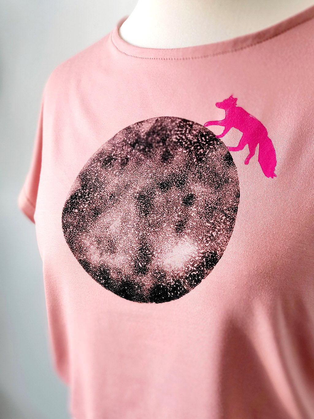 Top JEDNODUCH - FOX on the MOON, starorůžový